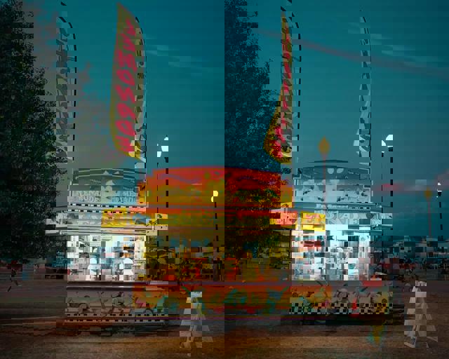 Street Vendors Introduce Tech to Keep Night Markets Running Smoothly